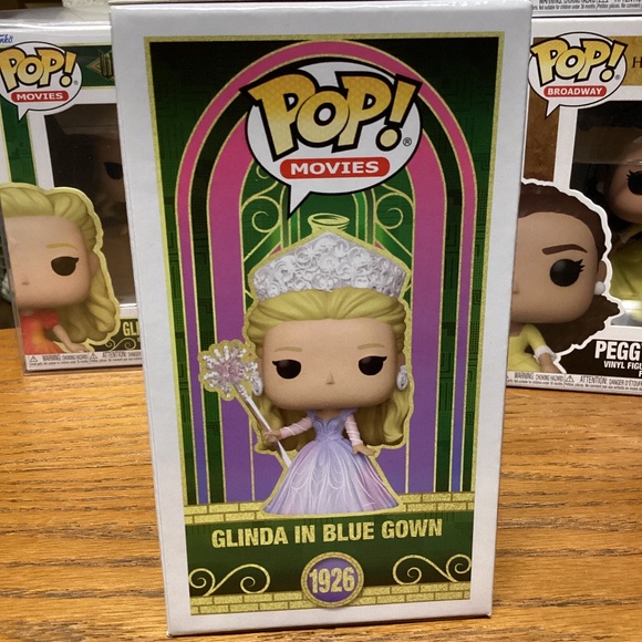Funko Pop Glinda in the Blue Gown Wicked #1926 - Picture 4 of 4